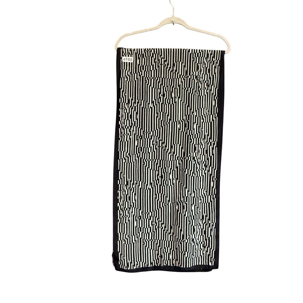 Weekend MaxMara Made In Italy Black & White Striped Abstract Patterned Scarf Sil